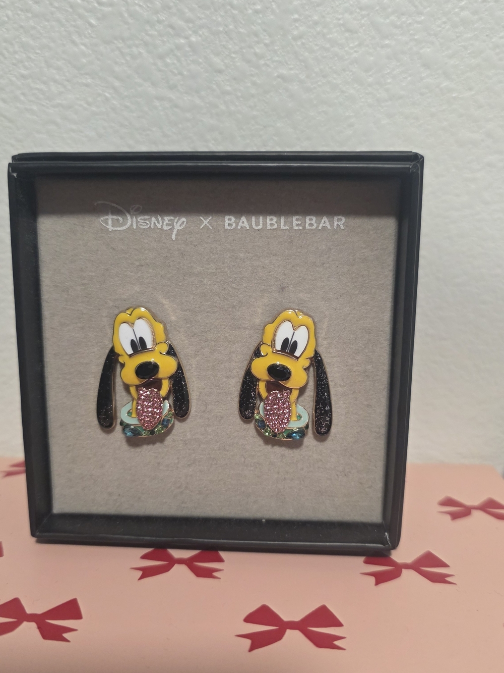 Disney x BaubleBar Pluto Stud Earrings - Yellow & Black